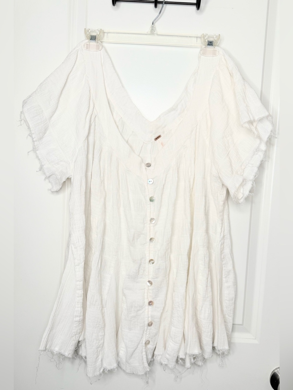 Free People Women’s L White Gauze Tunic Top Button Front Raw Hem Boho Coastal